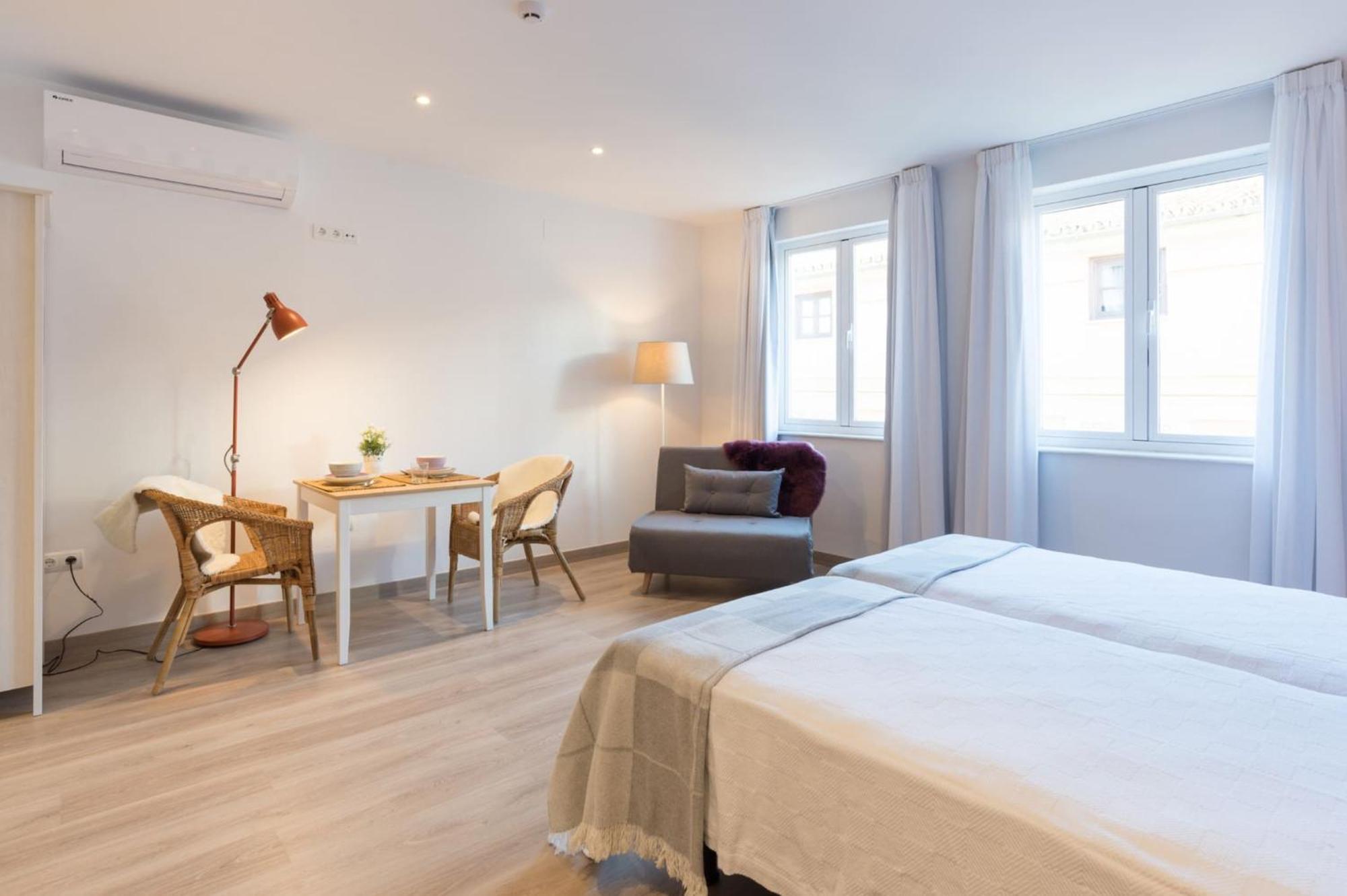 Sharingco Atarazanas Premium Apartment Malaga Ngoại thất bức ảnh